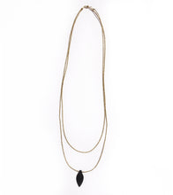 Load image into Gallery viewer, Horn Small Leaf Necklace