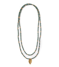 Load image into Gallery viewer, Small Leaf Necklace