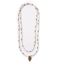 Load image into Gallery viewer, Small Leaf Necklace