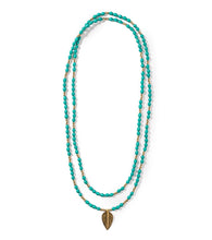 Load image into Gallery viewer, Small Leaf Necklace