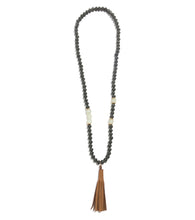 Load image into Gallery viewer, Paper + Glass Tassel