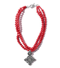 Load image into Gallery viewer, Collar Necklace with Star Pendant