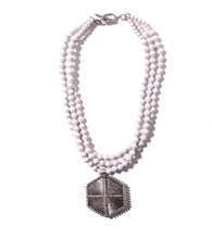 Load image into Gallery viewer, Collar Necklace with Hexagon Pendant