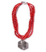 Load image into Gallery viewer, Collar Necklace with Hexagon Pendant