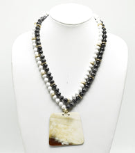 Load image into Gallery viewer, Two-Strand Horn Necklace